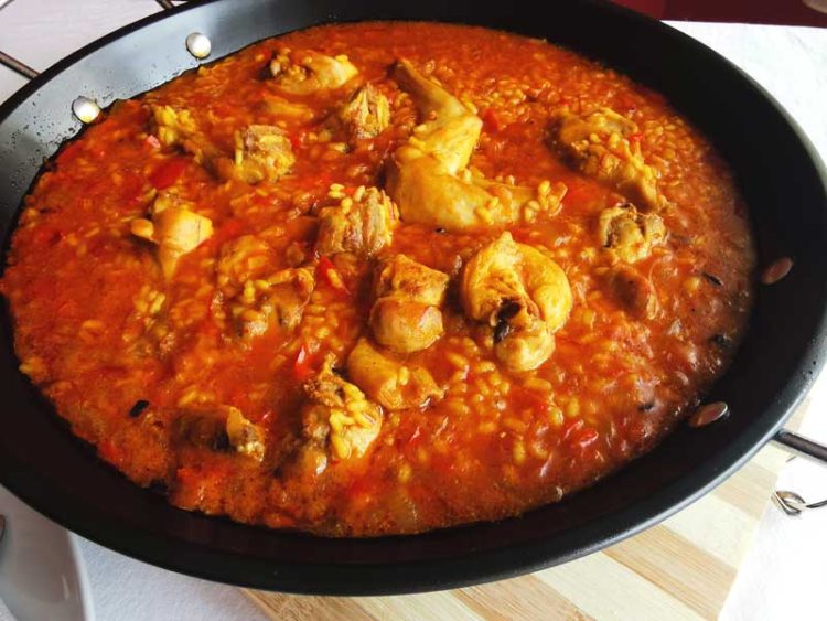 Arroz con conejo | Recetas con Sazón Arroz con conejo | Recetas con Sazón