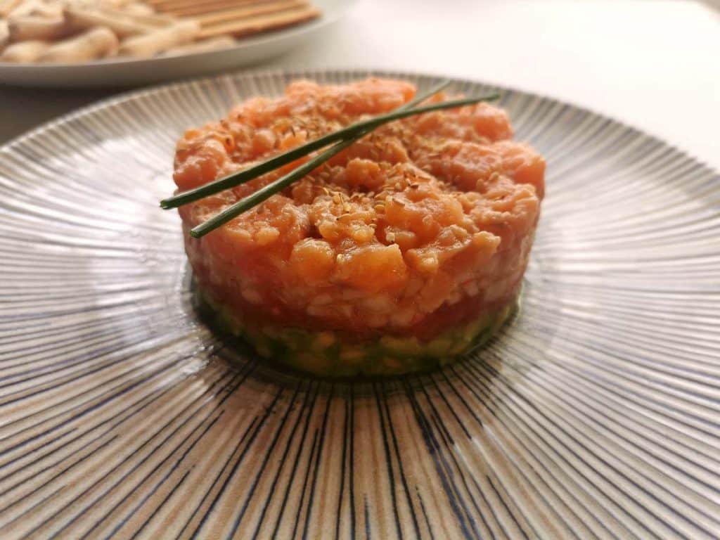 Tartar de salmón y aguacate