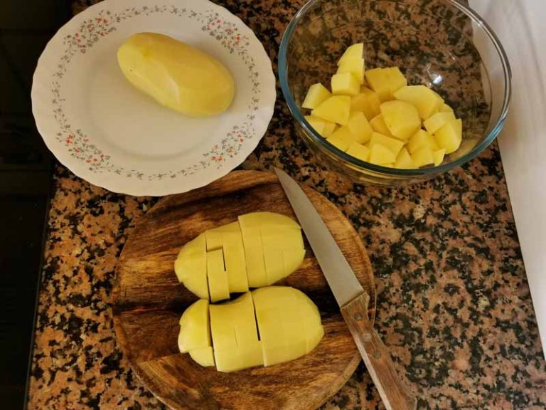 Corta las patatas