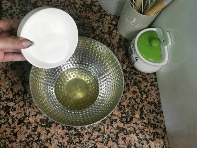 Claras y azucar