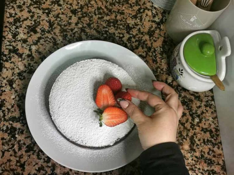 Decorar azucar glass y fresas